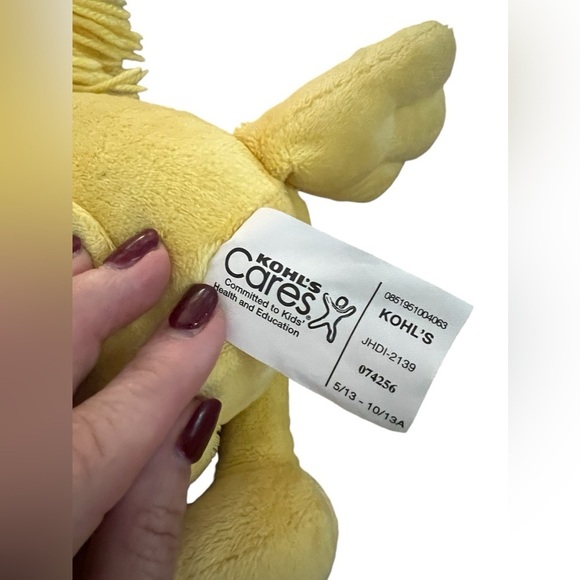 Kohl’s Cares stuffed Woodstock - Picture 5 of 5